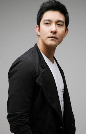 Leon Jay Williams as 