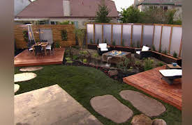 Yard Crashers Season 6: Floating Decks