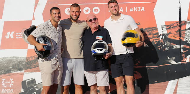 5:00 PM: Celebrity Coach Trip | E4 | 3/25 2026