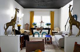 The Art of Vintage, Season 1: Glam With Patina