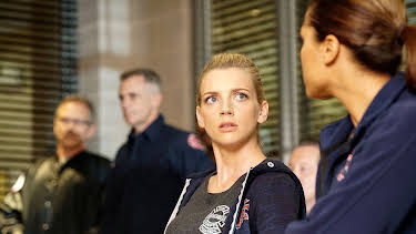 03:00: Chicago Fire (S5 E13) (S5) | Viasat Series | 10/7 2026