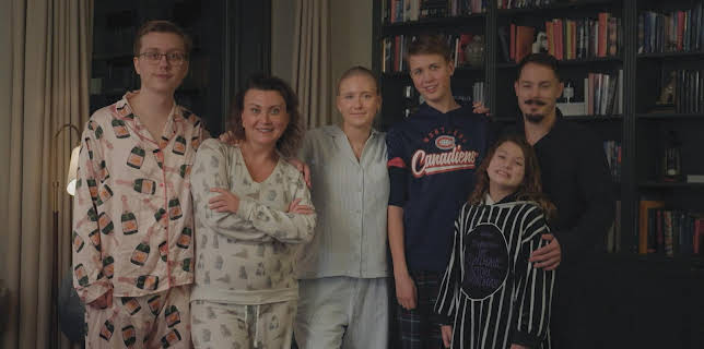 11:45: Läckbergs (S1 E8) (S1) | TV3 | 11/28 2025