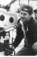 Heywood Gould como Director