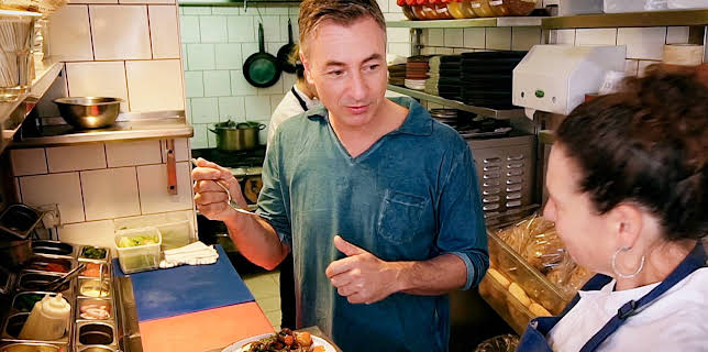 11:55: Tareq Taylors matreise | NRK 2 | 11/15 2025