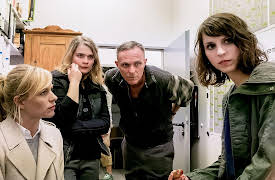 Luna & Sophie, Season 1: Clean Business