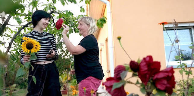 01:10: Exit Einsamkeit | SR Fernsehen | 11/24 2025