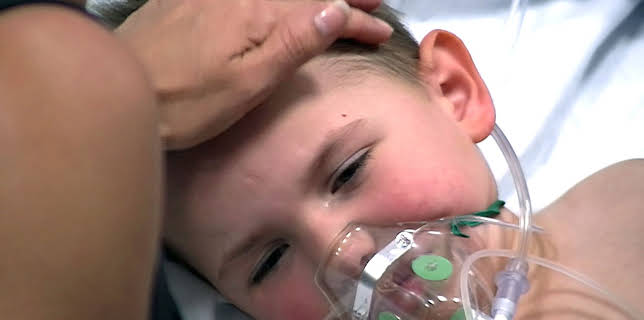 10:00 PM: 24 Hours in A&E | More 4 | 12/11 2025