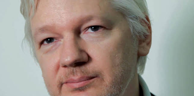 21:33: Julian Assange: mundtot gemacht | Arte | 11/4 2025