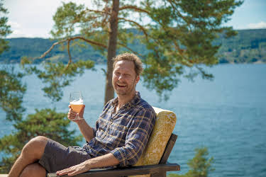20:30: Neste sommer (S6 E1) (S6) | TVNorge | 6/12 2026