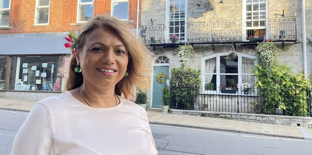 2:30 PM: Four in a Bed | Channel 4 | 11/9 2025