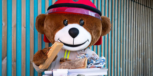 07:00: Bjørnis: Full fyr i hytta | NRK Super | 12/27 2025