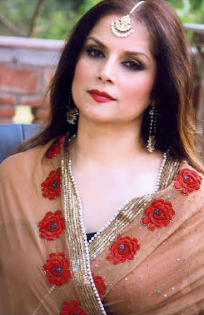Lushin Dubey as 