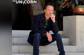 The Unicorn, Season 1: Breaking Up is Hard to Do