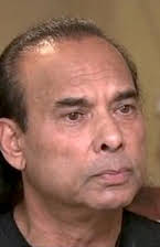 Bikram Choudhury como 