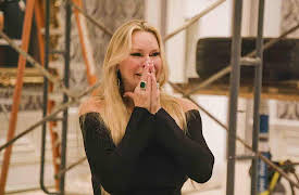 Queen of Versailles Reigns Again: It's Hard to Be Queen