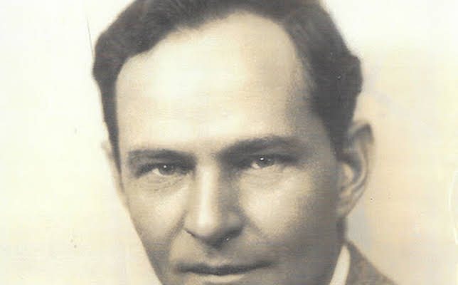 Earle Hodgins
