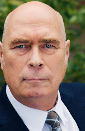 Vic Waghorn as 