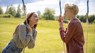 13:00: Sune - oppdrag midtsommer | Viasat Film Family | 9/1 2026