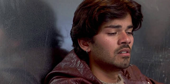 7:00 PM: Hollyoaks | E4 | 12/10 2025