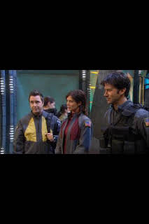 20:13: Stargate Atlantis (T3): Ep.10 El Regreso - Parte 1 | SYFY | 4/8 2026