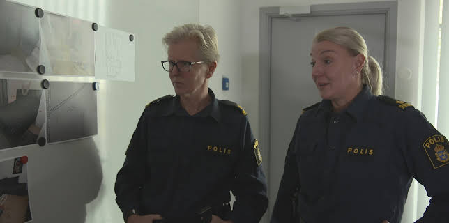 04:40: Södertäljepolisen (S1 E5) (S1) | Kanal 9 | 12/10 2025
