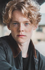 Lucas Lynggaard Tønnesen como 