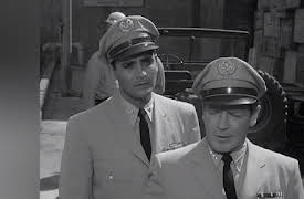 Voyage to the Bottom of the Sea Season 1: Hail to the Chief