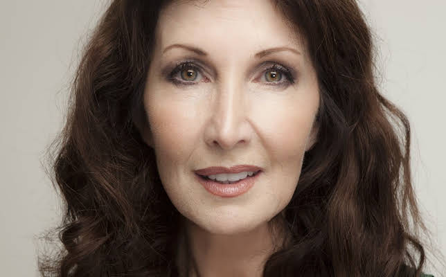 Joanna Gleason