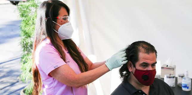 00:25: Dr. Pimple Popper (S4 E5) (S4) | TLC | 12/19 2025