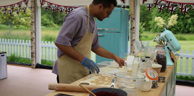 04:40: Das große Backen - UK | Sixx | 12/14 2025