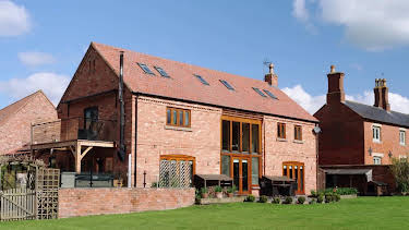 05:20: En plats på landet (S31 E7) (S31) | TV8 | 1/14 2026