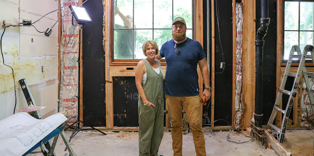 07:55: Home Town (S8 E14) (S8) | Kanal 11 | 3/26 2026