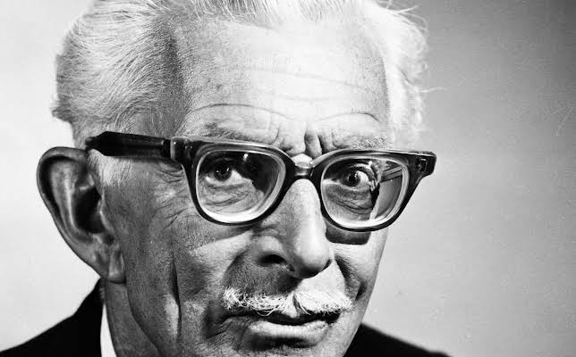 Alan Napier