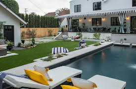 Property Brothers at Home: Drew's Honeymoon House, Season 3: Great Outdoors