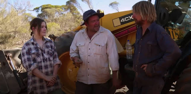 06:00: Guldjägarna i Australien (S2 E6) (S2) | TV10 | 12/24 2025