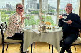 Alan Carr’s Adventures with Agatha Christie S1: Miss Marple