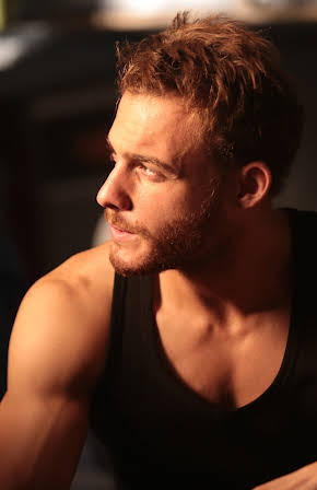 Kerem Bürsin as 