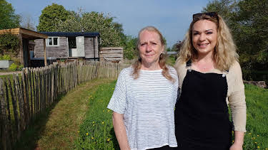 4:20 PM: Four in a Bed | Channel 4 | 12/31 2025