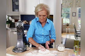 Mary Berry Everyday: Big Crowd Pleasers