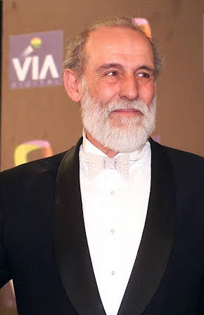 Carlos Álvarez-Nóvoa as 