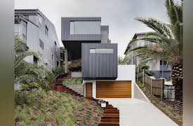 Grand Designs: Unbelievable Builds, Season 1: Cliffside Coastal Escape
