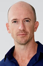 Gary Eck som Director