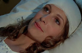 The Rockford Files, Season 1: Tall Woman in Red Wagon