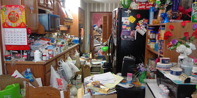 Hoarding: Buried Alive