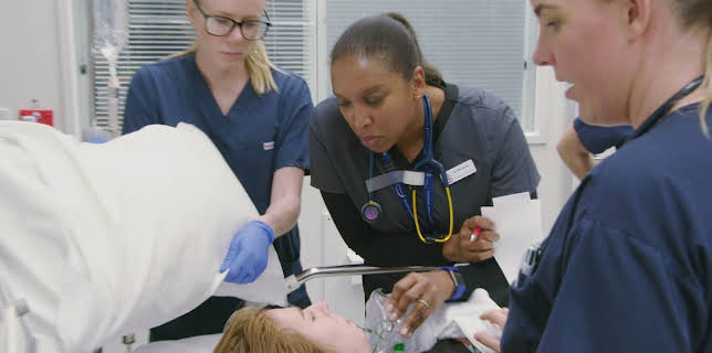 10:00 PM: The Emergency Ward | More 4 | 11/9 2025