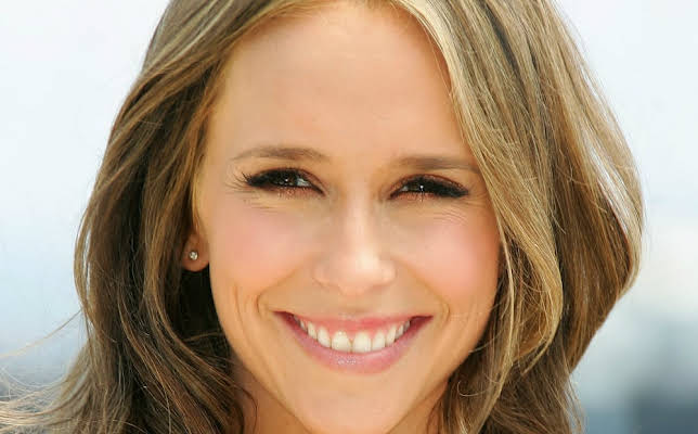 Jennifer Love Hewitt