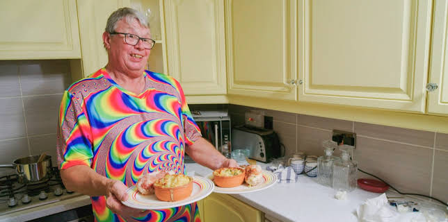 5:50 PM: Come Dine with Me | More 4 | 12/20 2025