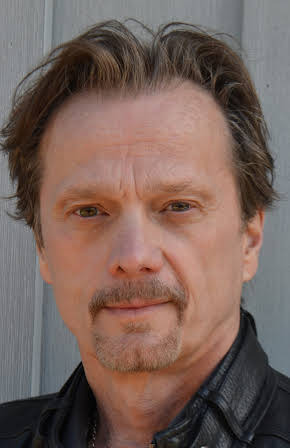 Daniel Quinn as 
