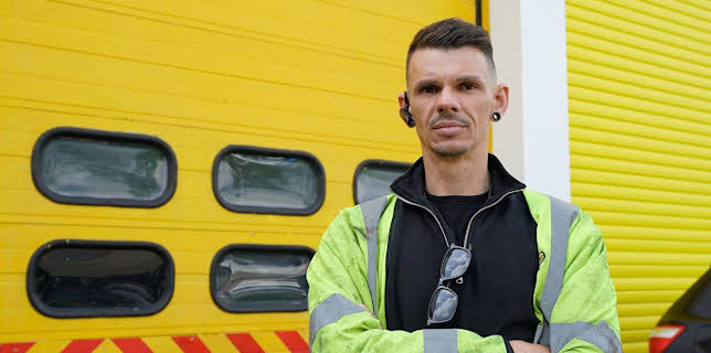 10:00 PM: Trucking Hell: Greatest Rescues (S1 E4) (S1) | Paramount | 11/10 2025