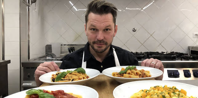 3:20 AM: Food Unwrapped | More 4 | 11/10 2025